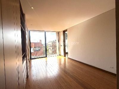 Apartamento de 2 alcobas en venta en Chico Virrey, Bogotá, 215 m² · foto 8 de 14