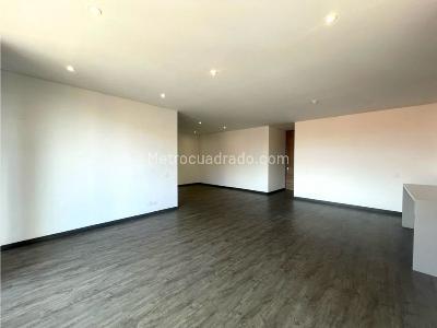 Apartamento de 3 alcobas en venta en Country Club, Bogotá, 160 m² · foto 3 de 15
