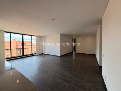 Apartamento de 3 alcobas en venta en Country Club, Bogotá, 160 m² · foto 4 de 15