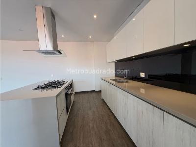 Apartamento de 3 alcobas en venta en Country Club, Bogotá, 160 m² · foto 6 de 15