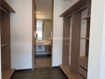 Apartamento de 3 alcobas en venta en Country Club, Bogotá, 160 m² · foto 8 de 15