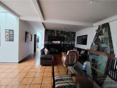 Casa de 5 alcobas en venta en Barrio La Cabaña, Armenia, 256 m² · foto 4 de 20