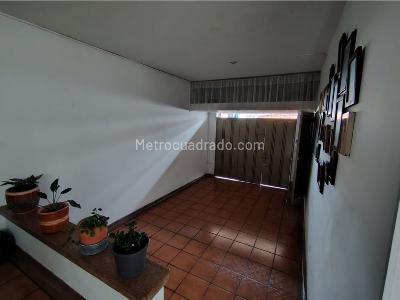 Casa de 5 alcobas en venta en Barrio La Cabaña, Armenia, 256 m² · foto 5 de 20