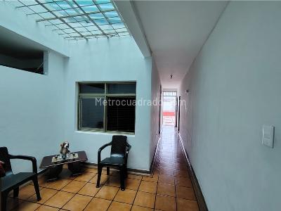 Casa de 5 alcobas en venta en Barrio La Cabaña, Armenia, 256 m² · foto 19 de 20