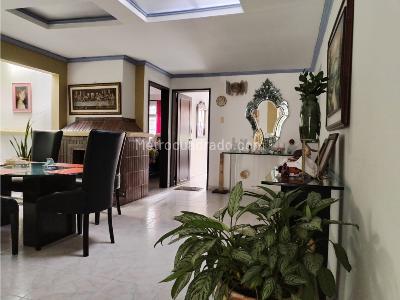 Casa de 5 alcobas en venta en Fundadores, Armenia, 280 m² · foto 18 de 19