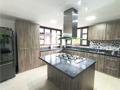 Casa de 5 alcobas en venta en Puerto Espejo, Armenia, 340 m² · foto 9 de 20