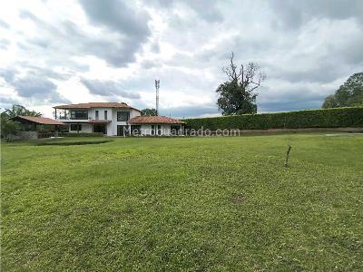 Casa de 5 alcobas en venta en Puerto Espejo, Armenia, 340 m² · foto 13 de 20