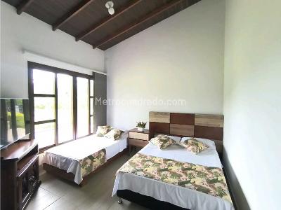 Casa de 5 alcobas en venta en Puerto Espejo, Armenia, 340 m² · foto 15 de 20