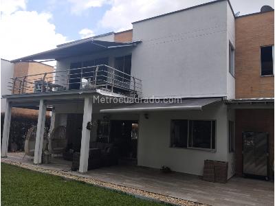 Casa de 4 alcobas en venta en Norte, Armenia, 436 m² · foto 2 de 20