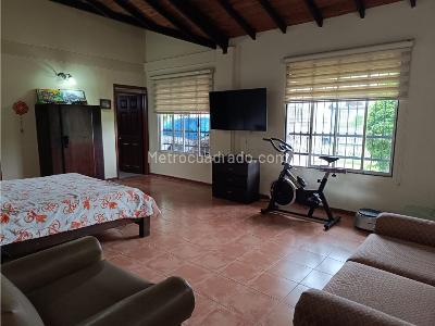 Casa de 4 alcobas en venta en Via Aeropuerto El Eden, Armenia, 350 m² · foto 10 de 20