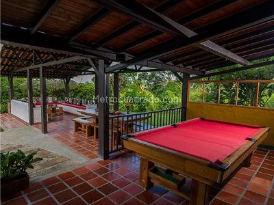 Casa de 5 alcobas en venta en Km 1 Via Armenia Montenegro, Armenia · foto 15 de 20