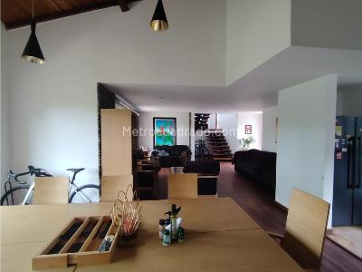 Casa de 4 alcobas en venta en Kilometro 1 Via Armenia, Armenia, 1810 m² · foto 9 de 20
