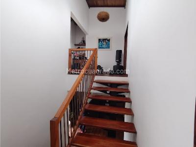 Casa de 4 alcobas en venta en Kilometro 1 Via Armenia, Armenia, 1810 m² · foto 15 de 20