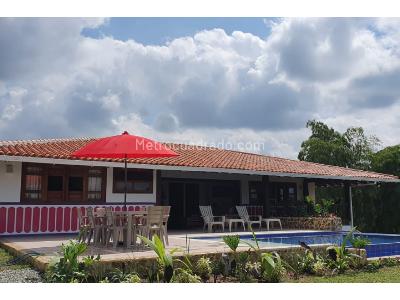 Casa de 5 alcobas en venta en Km 1 Via Armenia Montenegro, Armenia, 440 m² · foto 11 de 20