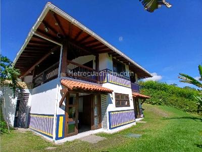 Casa de 5 alcobas en venta en Km 1 Via Armenia Montenegro, Armenia, 440 m² · foto 16 de 20