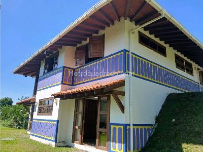 Casa de 5 alcobas en venta en Km 1 Via Armenia Montenegro, Armenia, 440 m² · foto 19 de 20