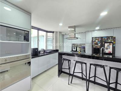 Casa de 5 alcobas en venta en La Castellana, Armenia, 190 m² · foto 10 de 20