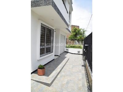 Casa de 5 alcobas en venta en Altamira, Palmira, 407 m² · foto 2 de 20