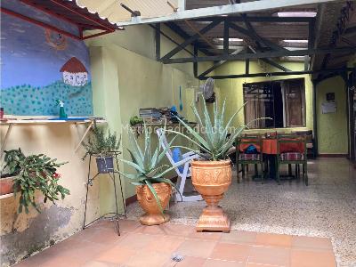 Casa de 5 alcobas en venta en Calle 13 Centro, Armenia, 176 m² · foto 8 de 20