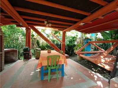 Casa de 5 alcobas en venta en Via Aeropuerto El Eden, Armenia, 300 m² · foto 4 de 17