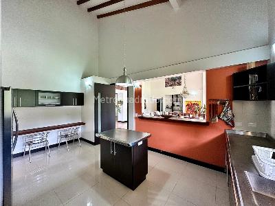 Casa de 5 alcobas en venta en Km 1 5 Via Club Campestre, Armenia, 500 m² · foto 9 de 20