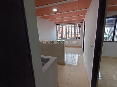 Casa de 5 alcobas en venta en Fundadores, Armenia, 106 m² · foto 2 de 16