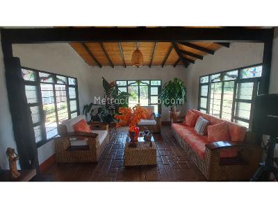 Casa de 4 alcobas en venta en Km 3 Via Circasia, Armenia, 340 m² · foto 4 de 20