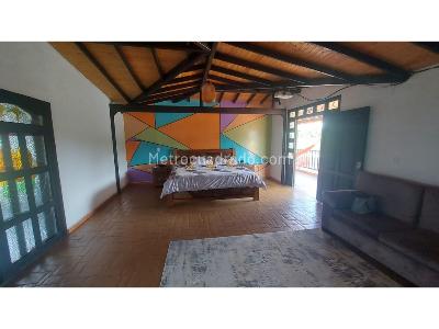 Casa de 4 alcobas en venta en Km 3 Via Circasia, Armenia, 340 m² · foto 11 de 20