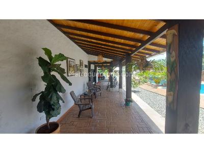 Casa de 4 alcobas en venta en Km 3 Via Circasia, Armenia, 340 m² · foto 15 de 20