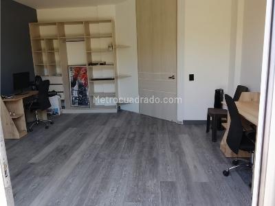 Casa de 5 alcobas en venta en Km 1 5 Via Al Aeropuerto, Armenia, 318 m² · foto 8 de 19