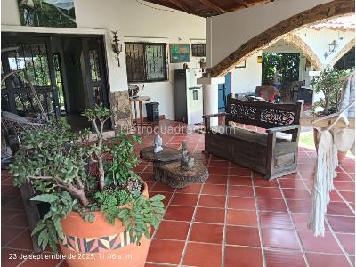 Casa de 5 alcobas en venta en Km 1 5 Via Al Aeropuerto, Armenia, 318 m² · foto 12 de 19