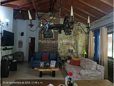 Casa de 5 alcobas en venta en Km 1 5 Via Al Aeropuerto, Armenia, 318 m² · foto 15 de 19