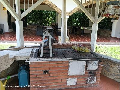 Casa de 5 alcobas en venta en Km 1 5 Via Al Aeropuerto, Armenia, 318 m² · foto 19 de 19
