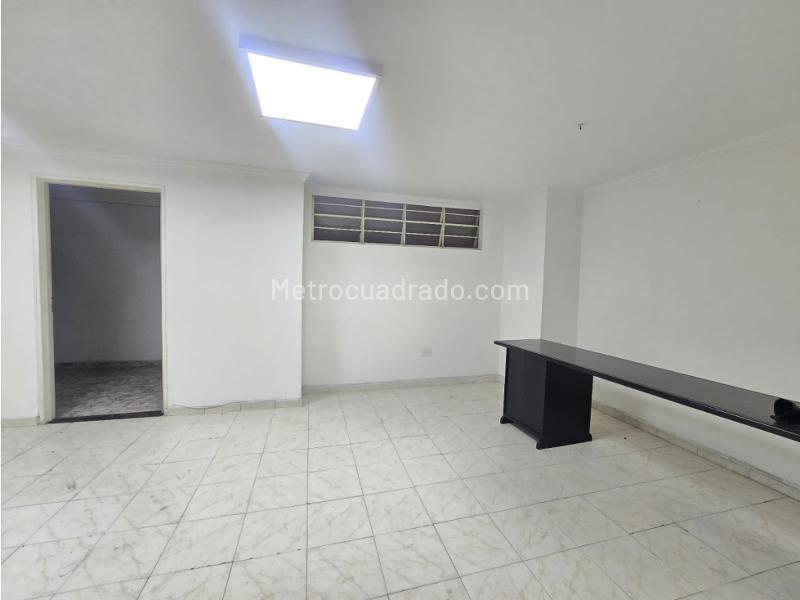 Oficina en Arriendo, Centro Cra 15, Armenia - Más