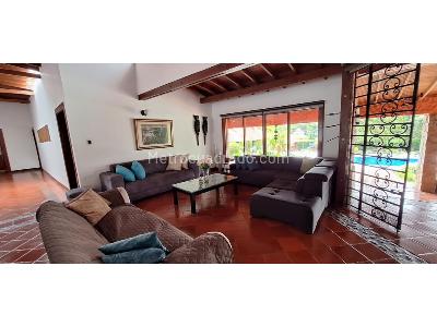 Casa de 5 alcobas en venta en Club Campestre, Armenia · foto 12 de 20