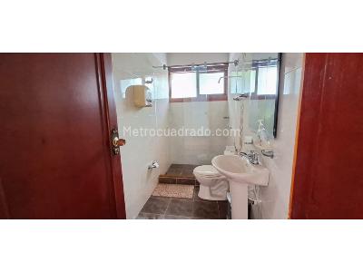 Casa de 5 alcobas en venta en Club Campestre, Armenia · foto 18 de 20