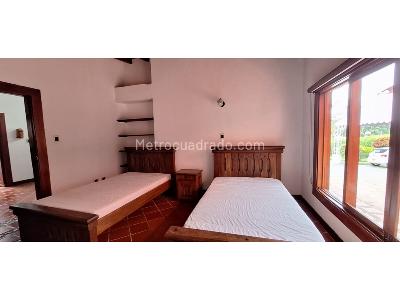 Casa de 5 alcobas en venta en Club Campestre, Armenia · foto 19 de 20