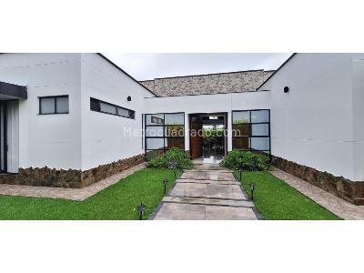 Casa de 4 alcobas en venta en Club Campestre, Armenia, 700 m² · foto 2 de 20