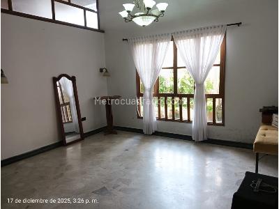 Casa de 5 alcobas en venta en Kilometro 1 Via Armenia, Armenia, 468 m² · foto 4 de 20
