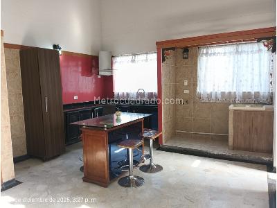 Casa de 5 alcobas en venta en Kilometro 1 Via Armenia, Armenia, 468 m² · foto 8 de 20