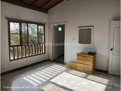 Casa de 5 alcobas en venta en Kilometro 1 Via Armenia, Armenia, 468 m² · foto 12 de 20
