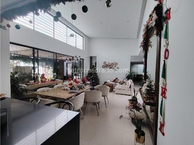 Casa de 5 alcobas en venta en Km 1 5 Via Club Campestre, Armenia, 308 m² · foto 5 de 20