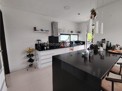 Casa de 5 alcobas en venta en Km 1 5 Via Club Campestre, Armenia, 308 m² · foto 6 de 20