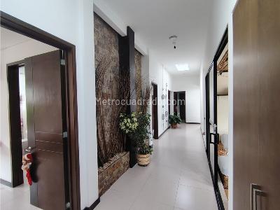 Casa de 5 alcobas en venta en Km 1 5 Via Club Campestre, Armenia, 308 m² · foto 15 de 20