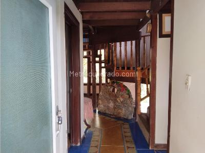 Casa de 3 alcobas en venta en Avenida Centenario, Armenia, 1146 m² · foto 2 de 20