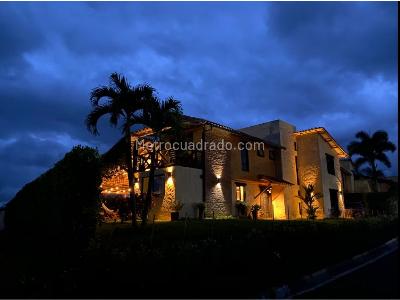 Casa de 5 alcobas en venta en Quimbaya, Armenia, 231 m² · foto 2 de 20