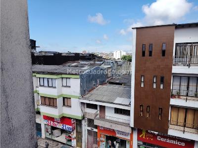 Apartamento en venta en Centro, Armenia · foto 2 de 16