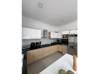Casa de 4 alcobas en venta en Via El Eden, Armenia, 350 m² · foto 5 de 20
