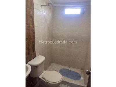 Casa de 5 alcobas en venta en Ciudad Dorada, Armenia, 214 m² · foto 9 de 12