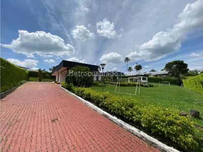 Casa de 4 alcobas en venta en Club Campestre, Armenia · foto 4 de 20